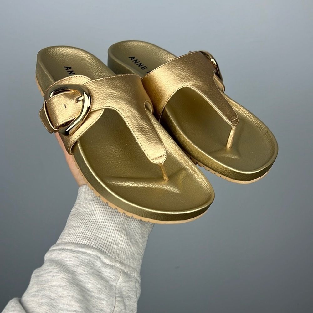 Anne Klein Dainty size 5.5 Dainty T-strap large buckle women's metallic sandals